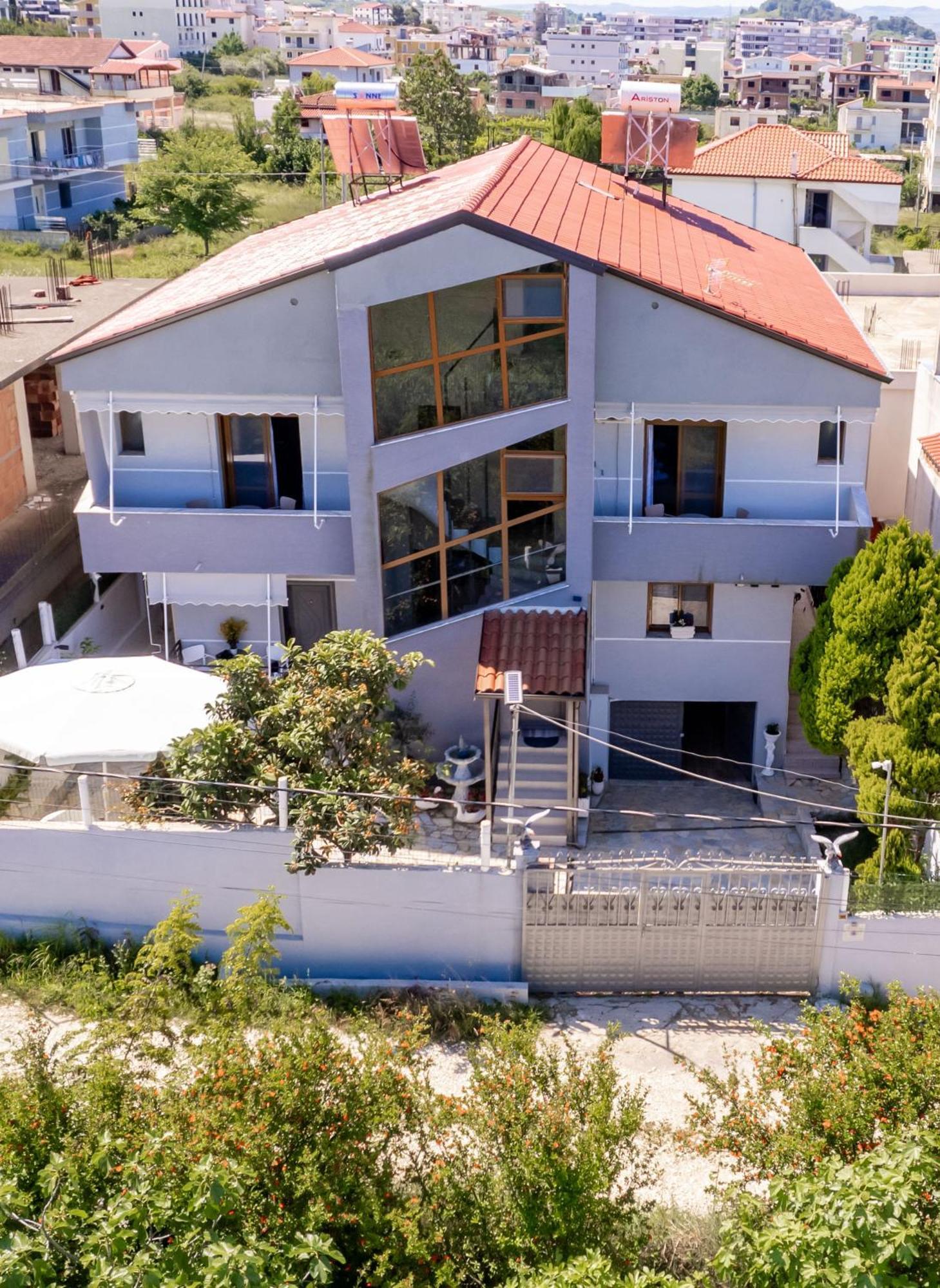 Kalpazo Kaja Vila Garden Golem  Exterior foto